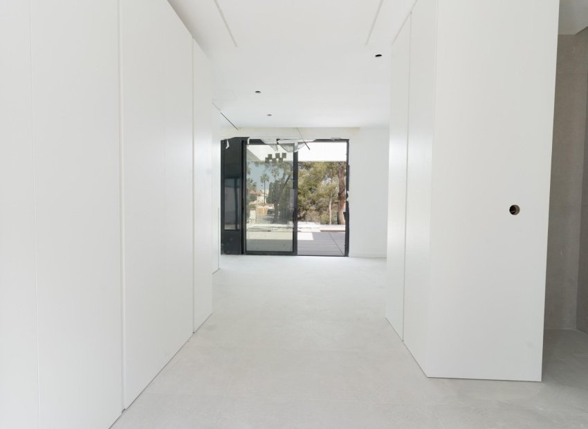 Obra nueva - Independiente / Villa -
Orihuela Costa - Las Filipinas