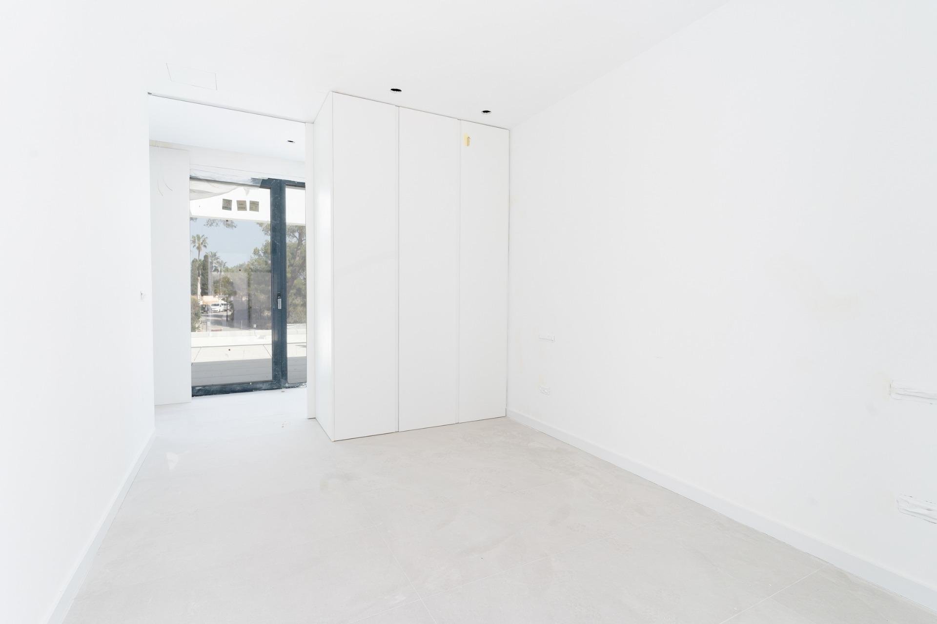 Obra nueva - Independiente / Villa -
Orihuela Costa - Las Filipinas