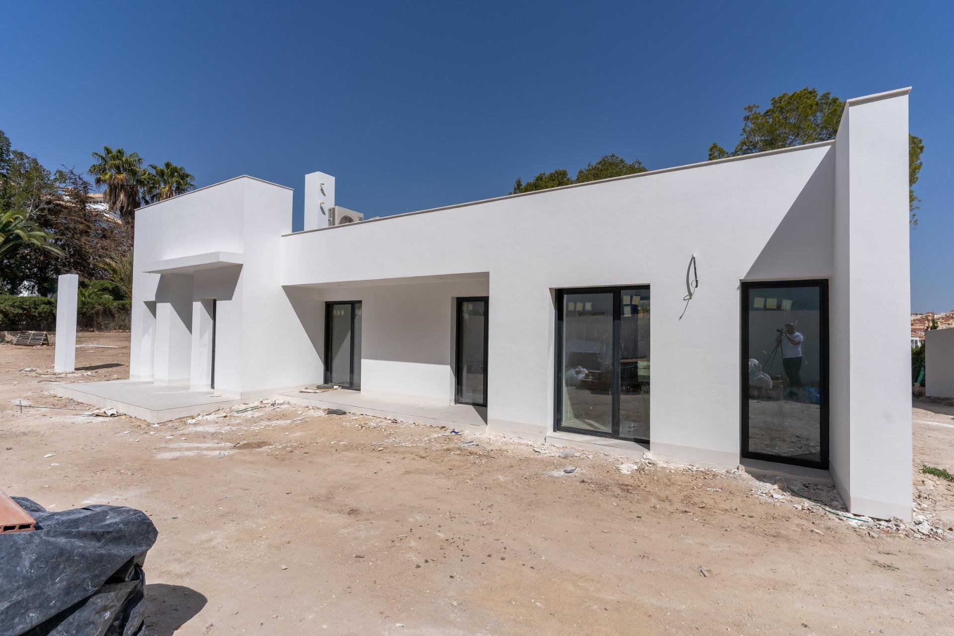 Obra nueva - Independiente / Villa -
Orihuela Costa - Las Filipinas