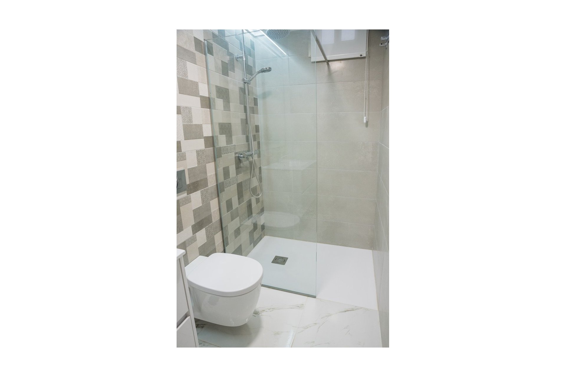 Obra nueva - Independiente / Villa -
Orihuela Costa - Villamartín