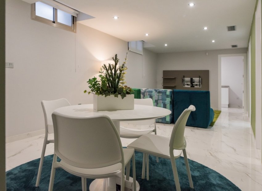 Obra nueva - Independiente / Villa -
Orihuela Costa - Villamartín