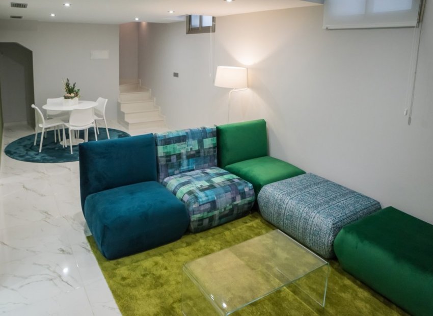 Obra nueva - Independiente / Villa -
Orihuela Costa - Villamartín