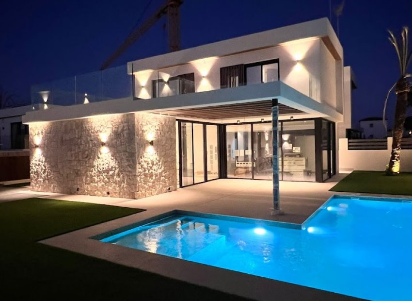 Obra nueva - Independiente / Villa -
Orihuela Costa