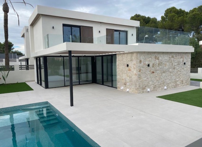 Obra nueva - Independiente / Villa -
Orihuela Costa