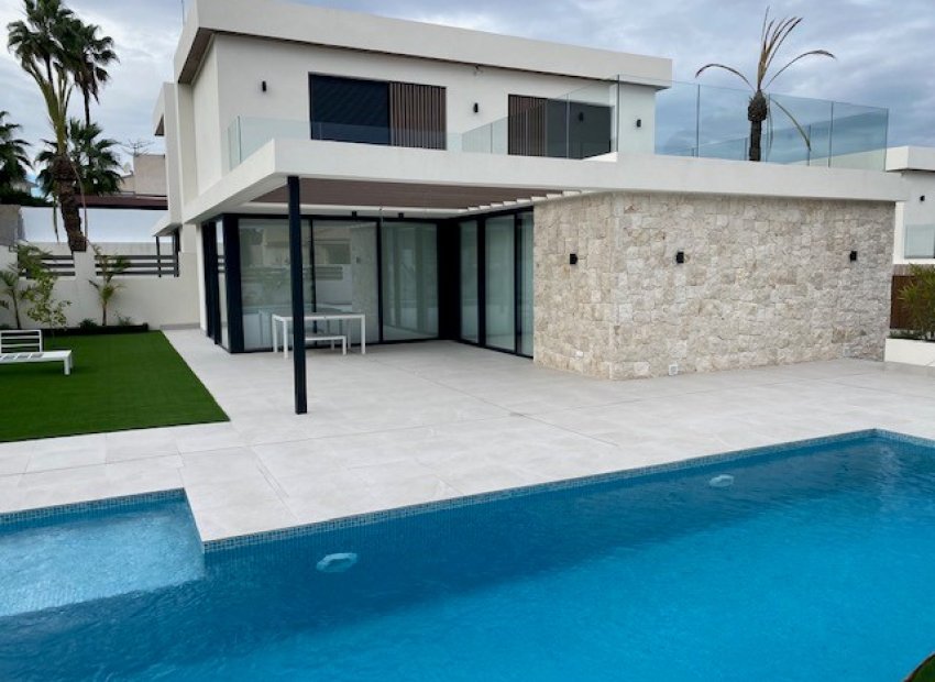 Obra nueva - Independiente / Villa -
Orihuela Costa