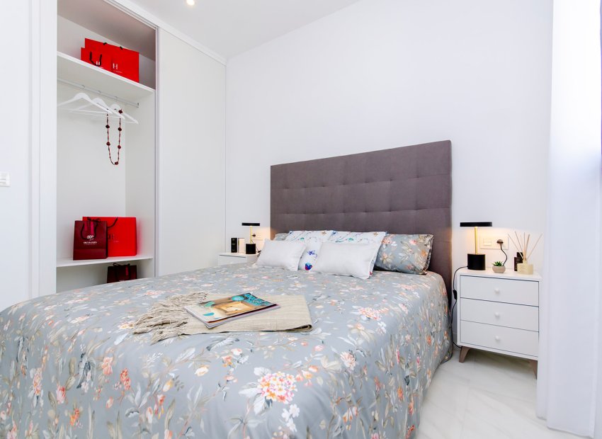 Obra nueva - Independiente / Villa -
Orihuela - Entre Naranjos Vistabella Golf