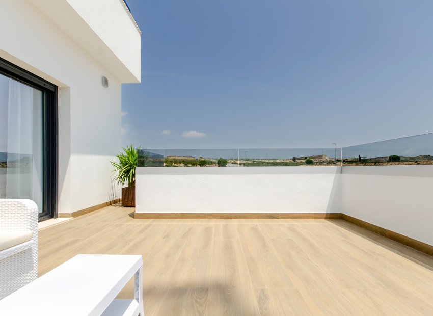 Obra nueva - Independiente / Villa -
Orihuela - Entre Naranjos Vistabella Golf