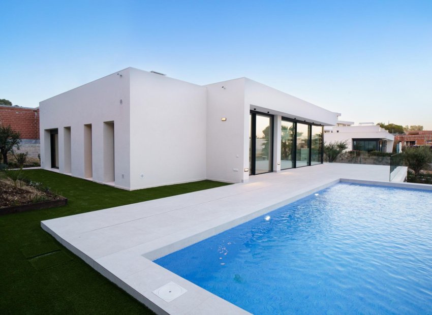 Obra nueva - Independiente / Villa -
Orihuela - Las Colinas Golf
