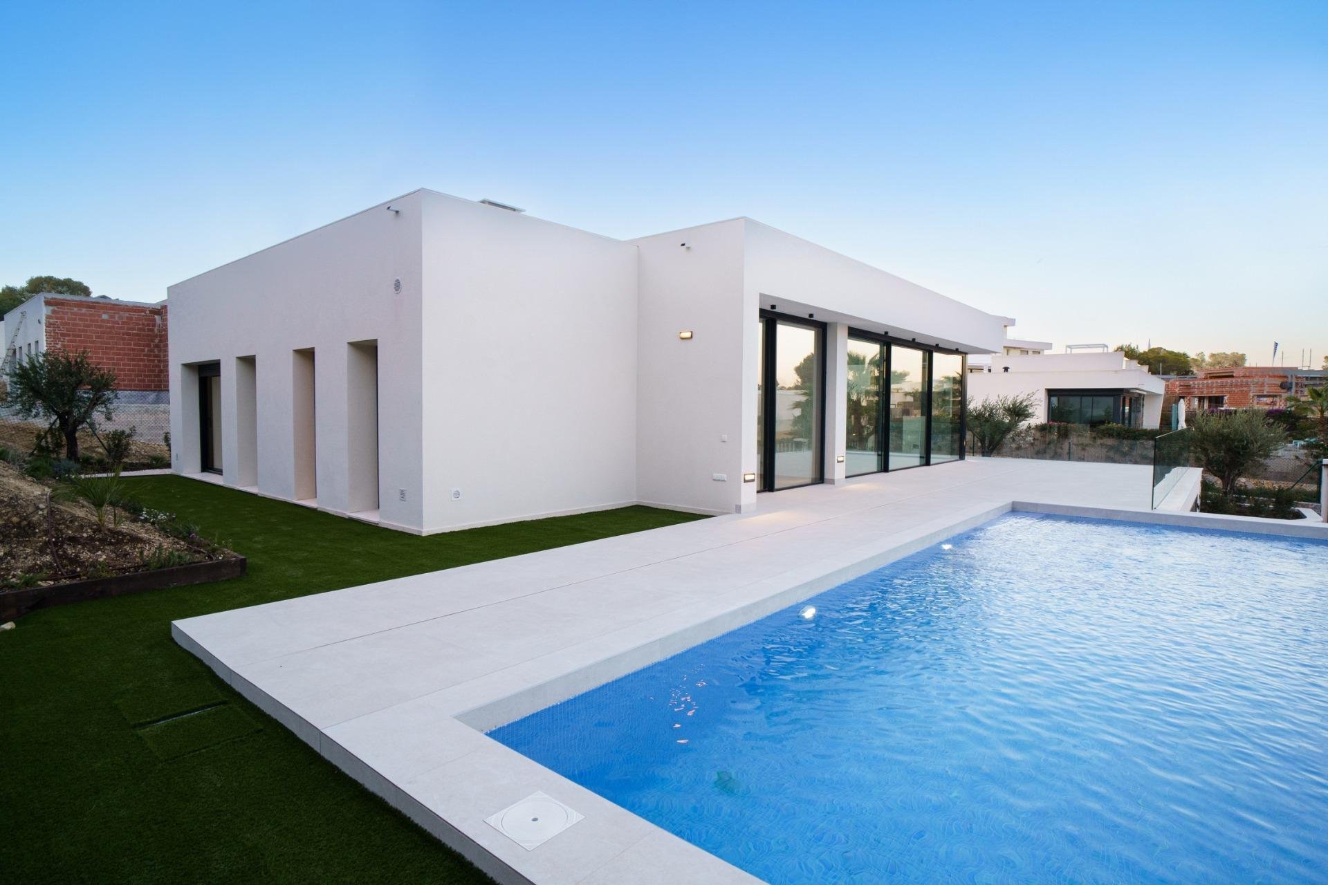 Obra nueva - Independiente / Villa -
Orihuela - Las Colinas Golf
