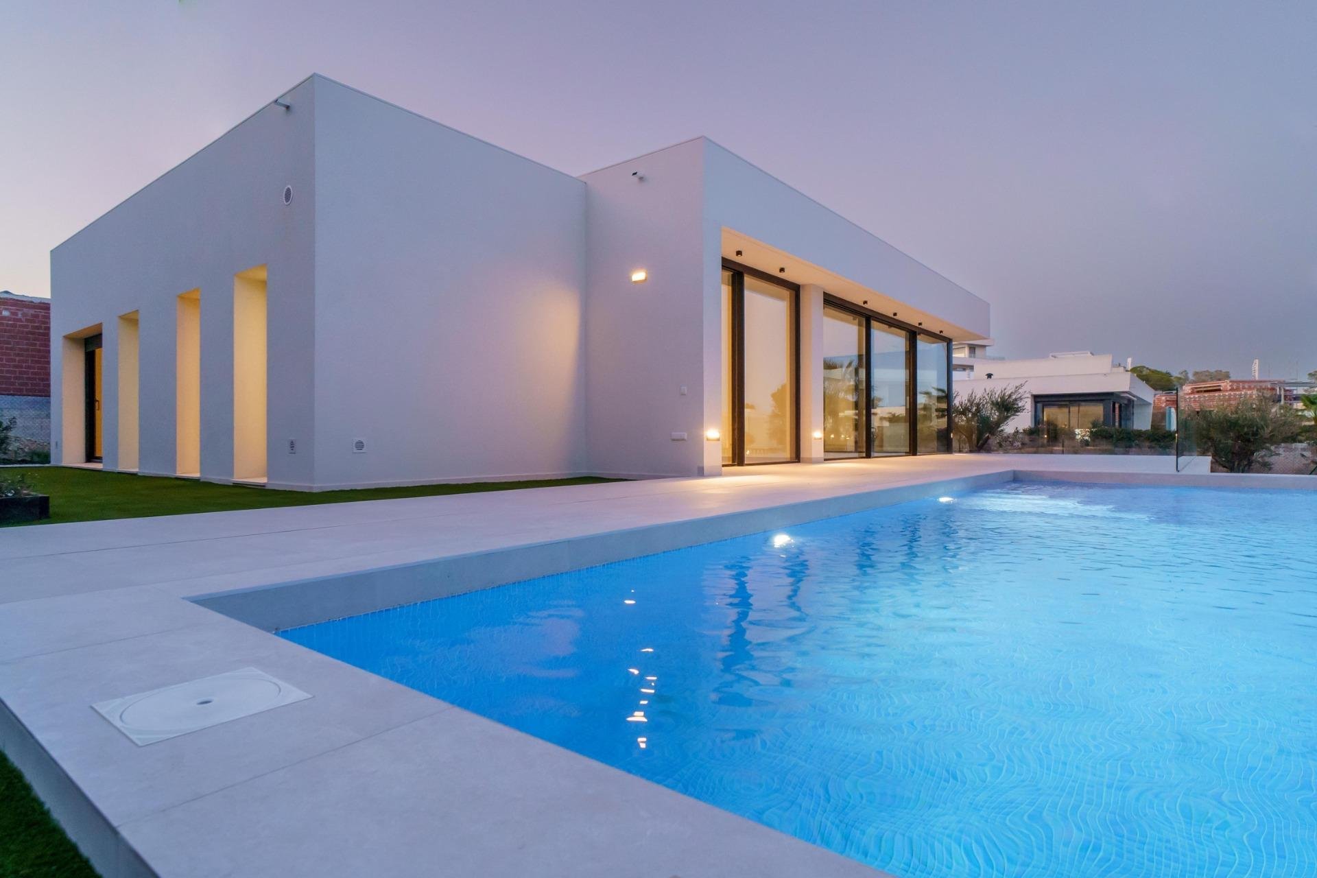 Obra nueva - Independiente / Villa -
Orihuela - Las Colinas Golf