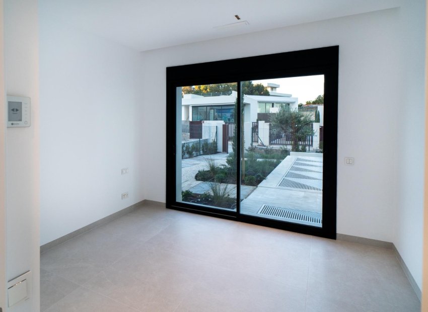 Obra nueva - Independiente / Villa -
Orihuela - Las Colinas Golf