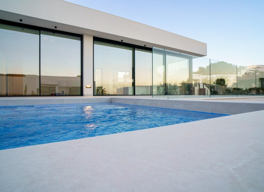 Obra nueva - Independiente / Villa -
Orihuela - Las Colinas Golf