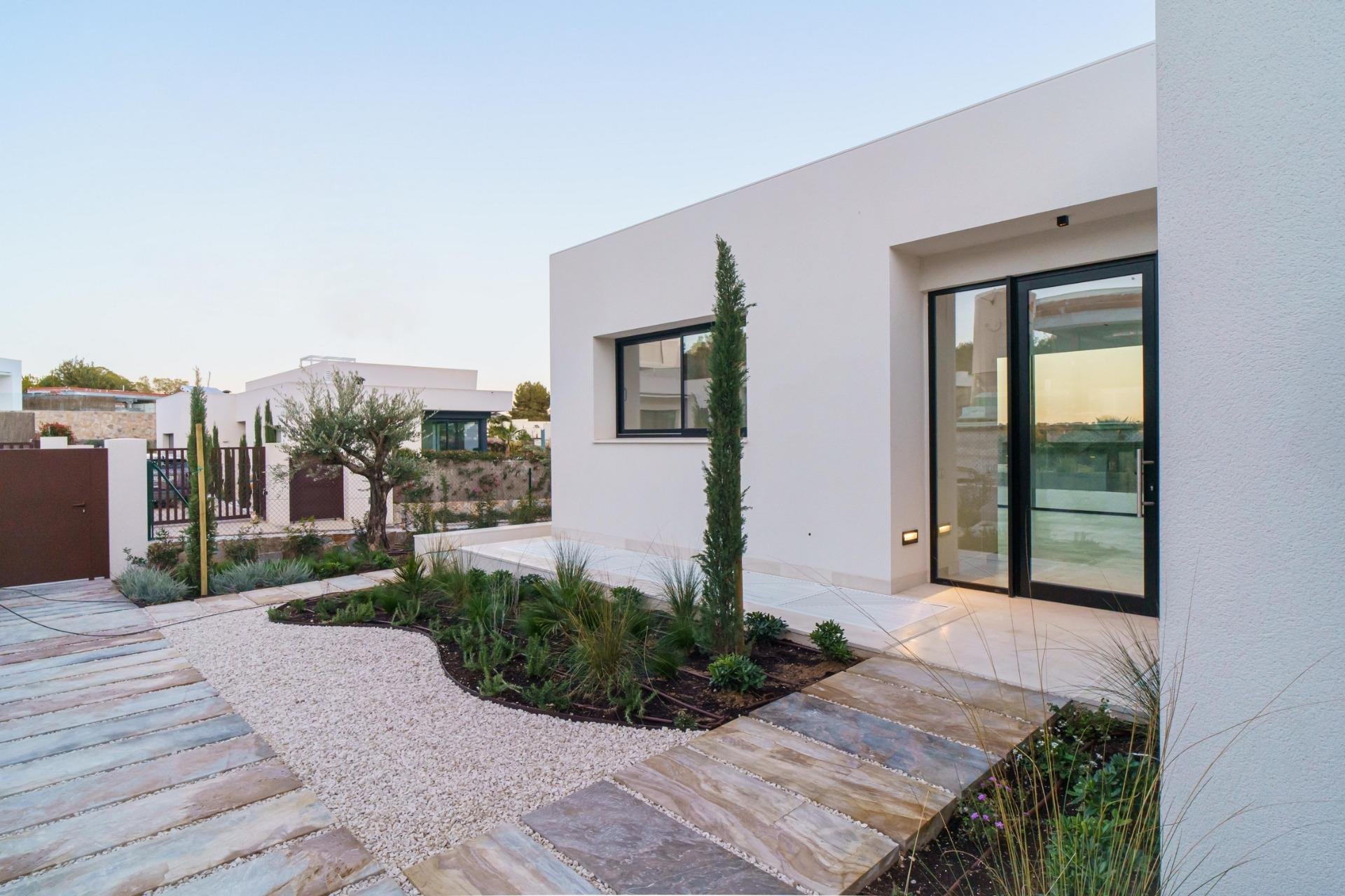 Obra nueva - Independiente / Villa -
Orihuela - Las Colinas Golf
