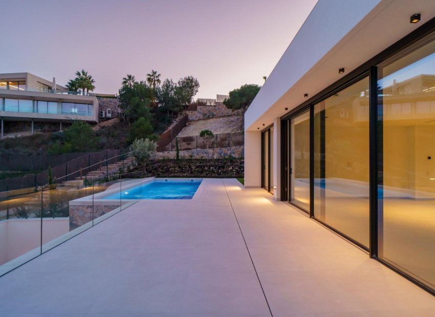 Obra nueva - Independiente / Villa -
Orihuela - Las Colinas Golf