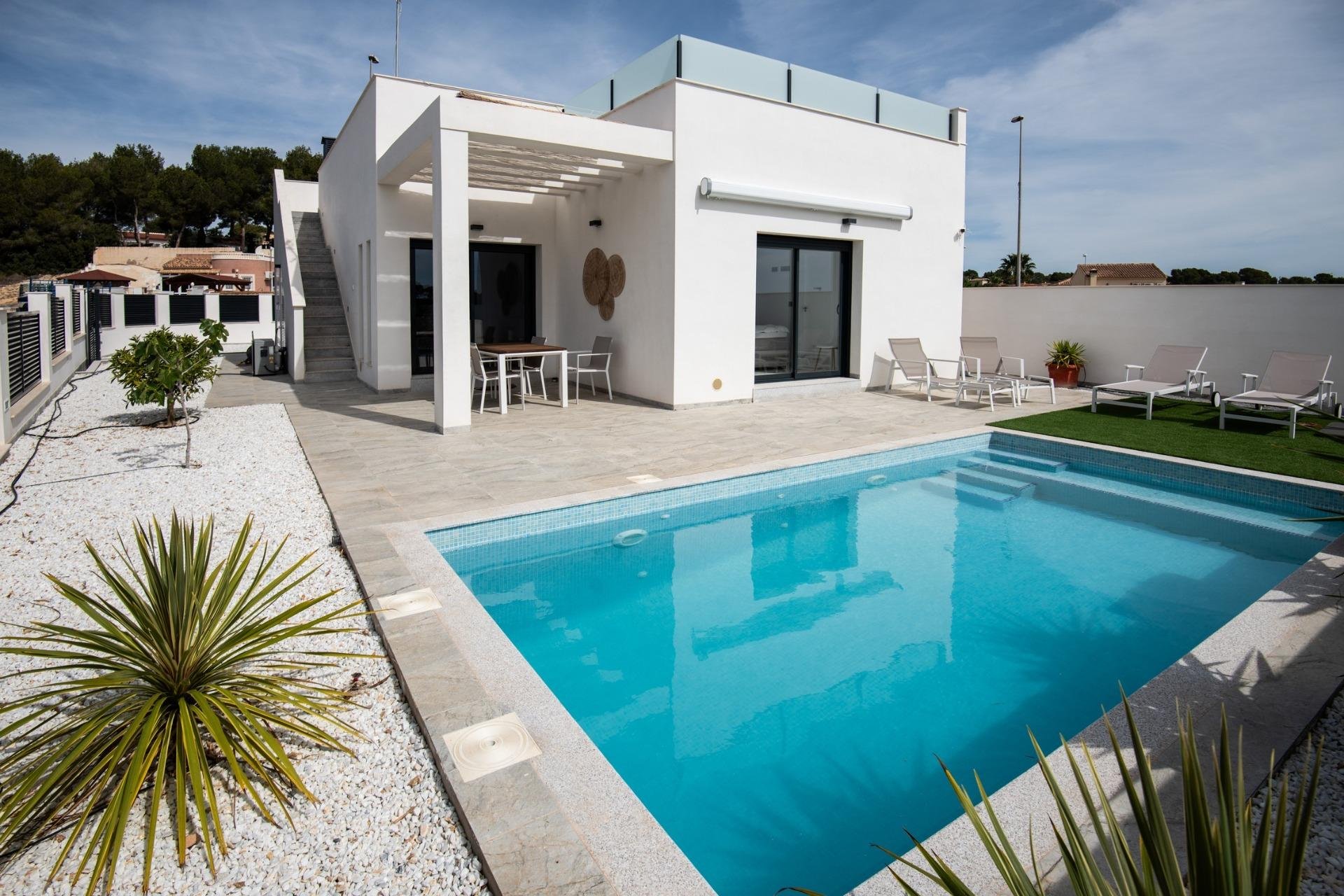 Obra nueva - Independiente / Villa -
Pilar de la Horadada - Pinar de Campoverde