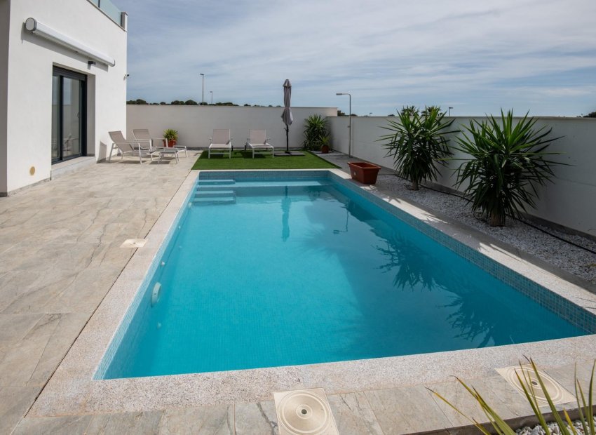 Obra nueva - Independiente / Villa -
Pilar de la Horadada - Pinar de Campoverde