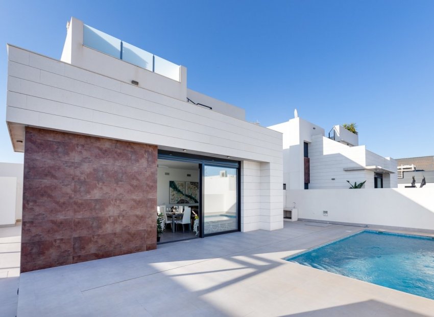 Obra nueva - Independiente / Villa -
Pilar de la Horadada - pueblo