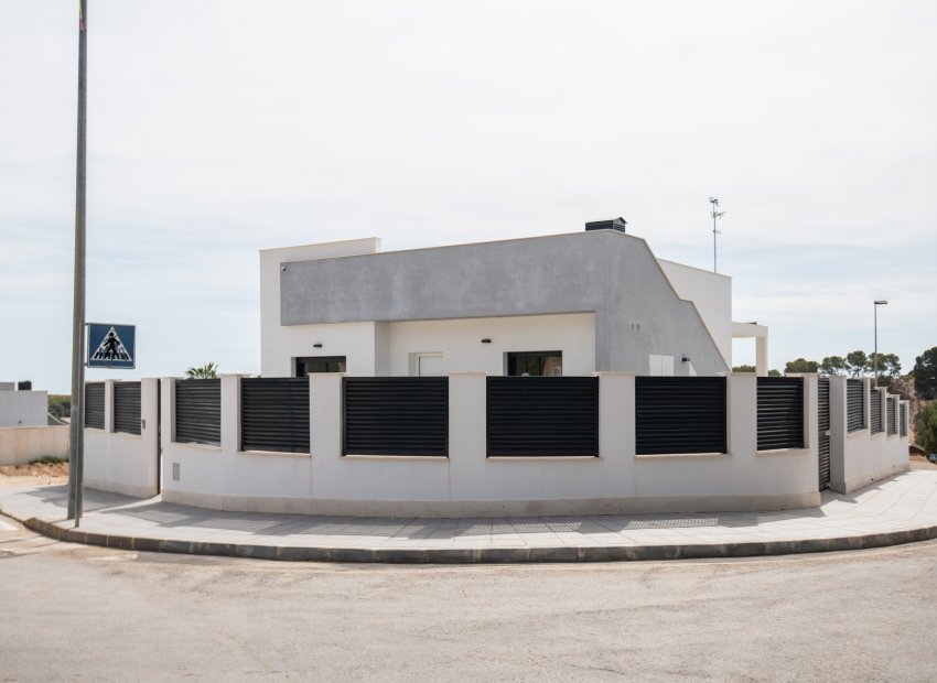 Obra nueva - Independiente / Villa -
Pinar de Campoverde