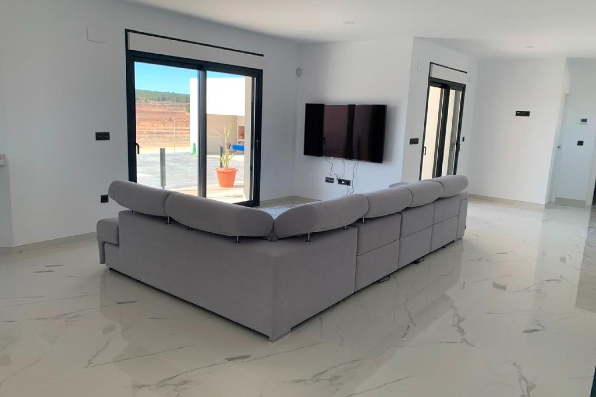 Obra nueva - Independiente / Villa -
Pinoso - Camino Del Prado