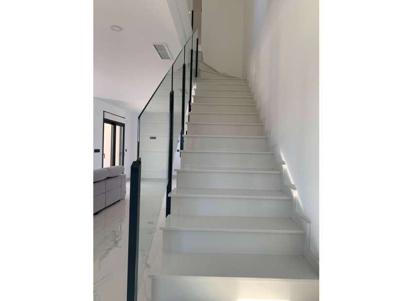 Obra nueva - Independiente / Villa -
Pinoso - Camino Del Prado