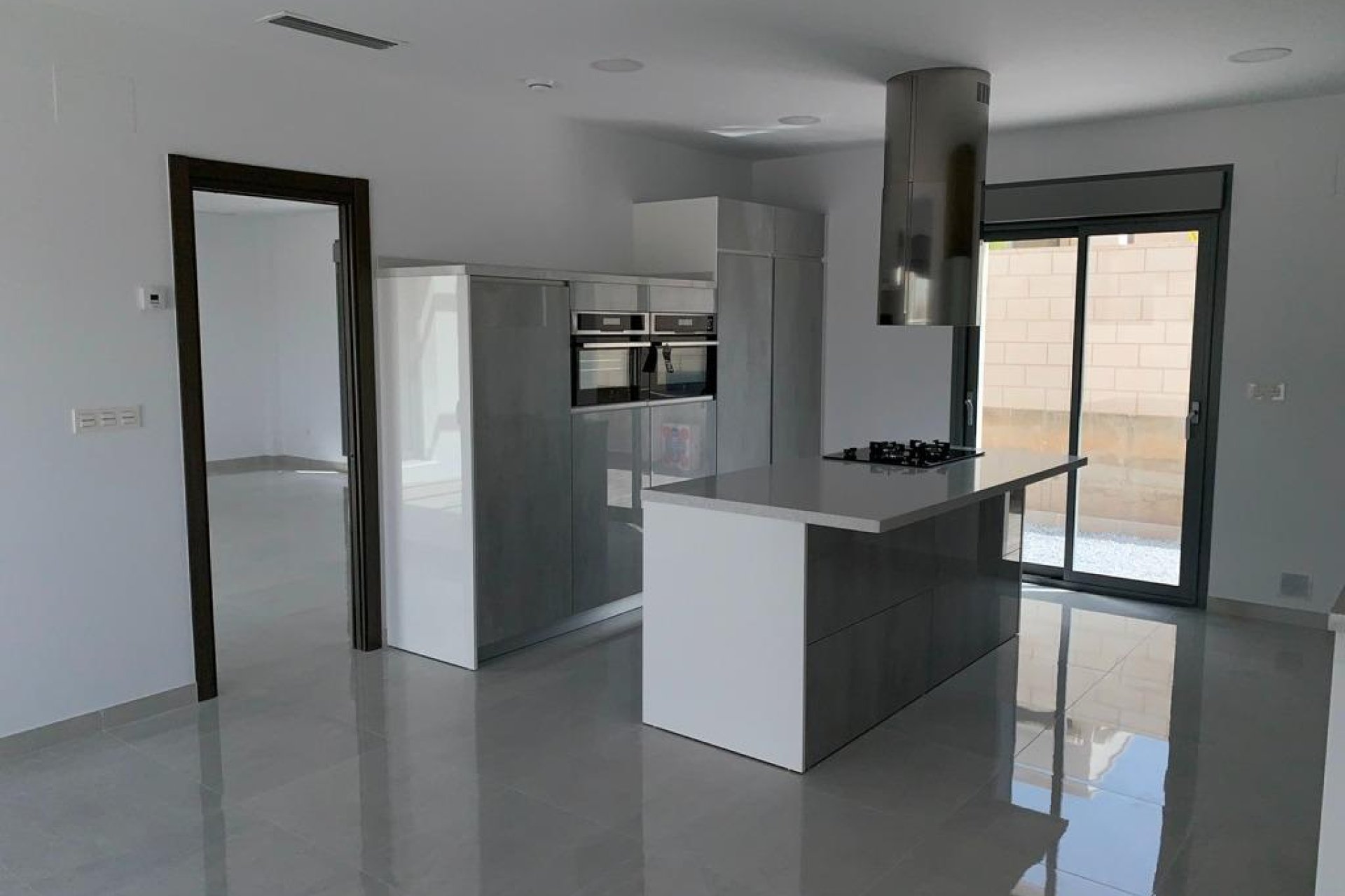 Obra nueva - Independiente / Villa -
Pinoso - Camino Del Prado