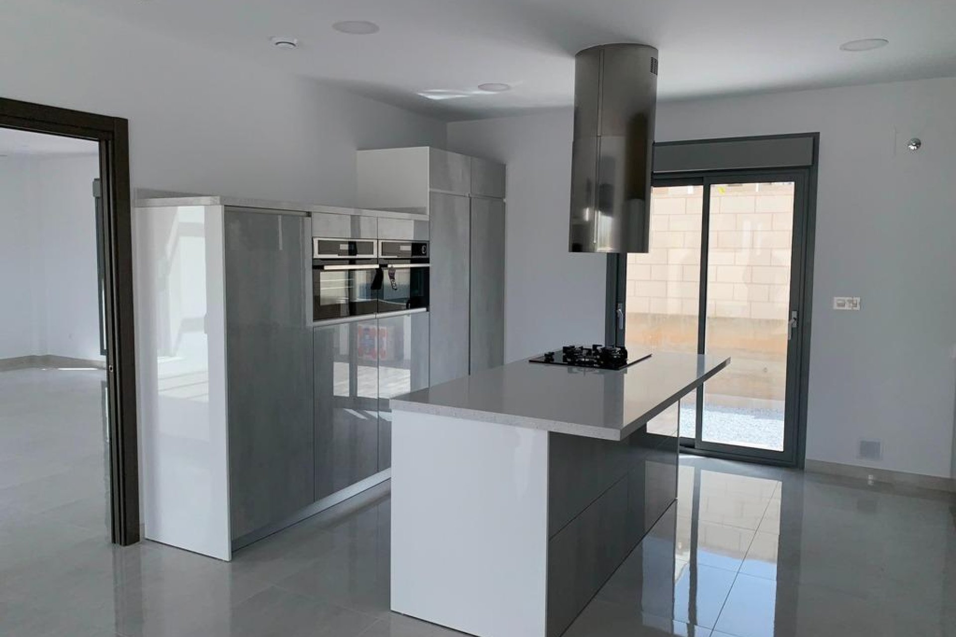 Obra nueva - Independiente / Villa -
Pinoso - Camino Del Prado
