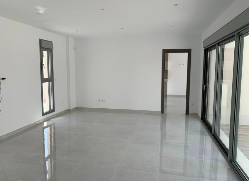 Obra nueva - Independiente / Villa -
Pinoso - Camino Del Prado