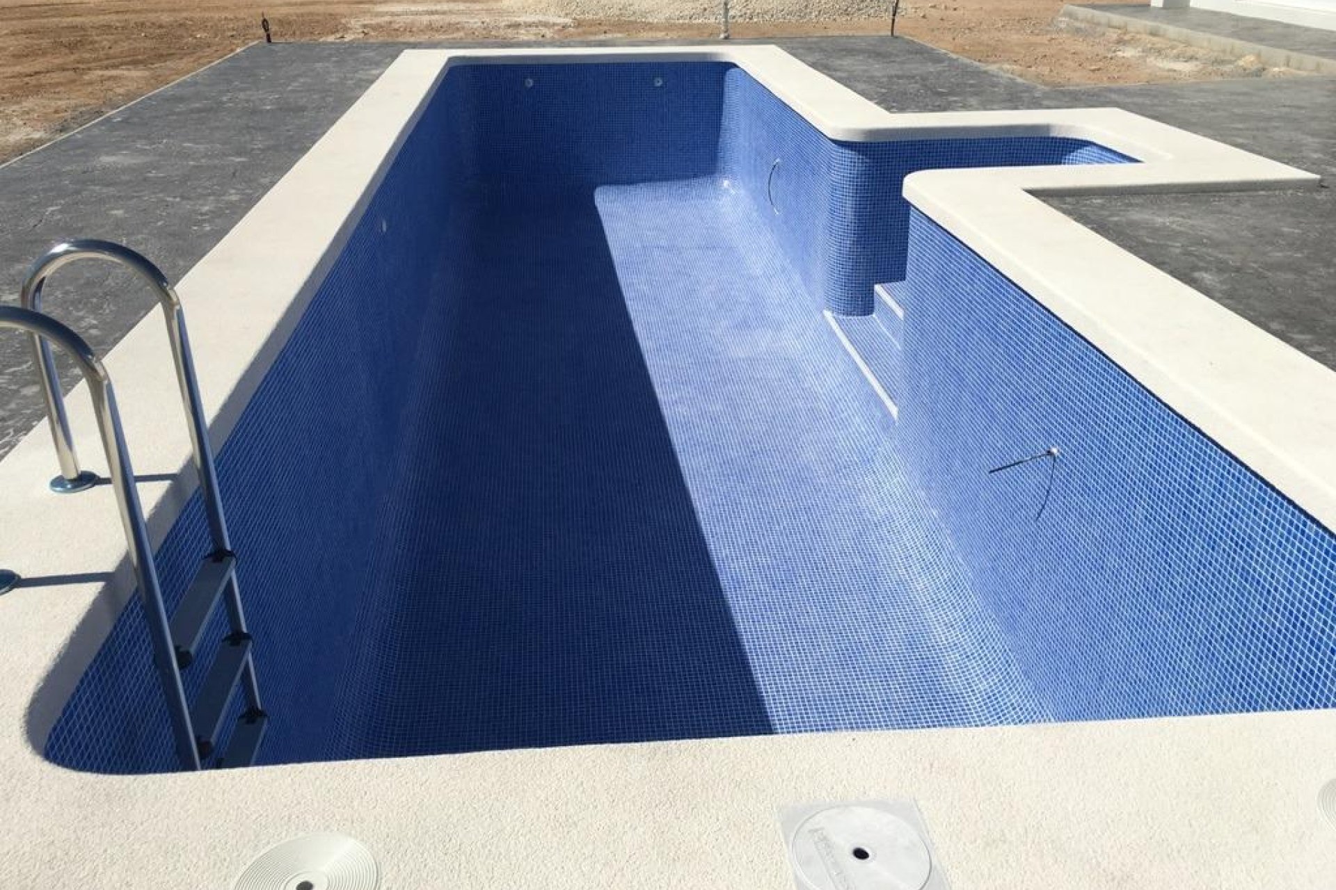 Obra nueva - Independiente / Villa -
Pinoso - Camino Del Prado