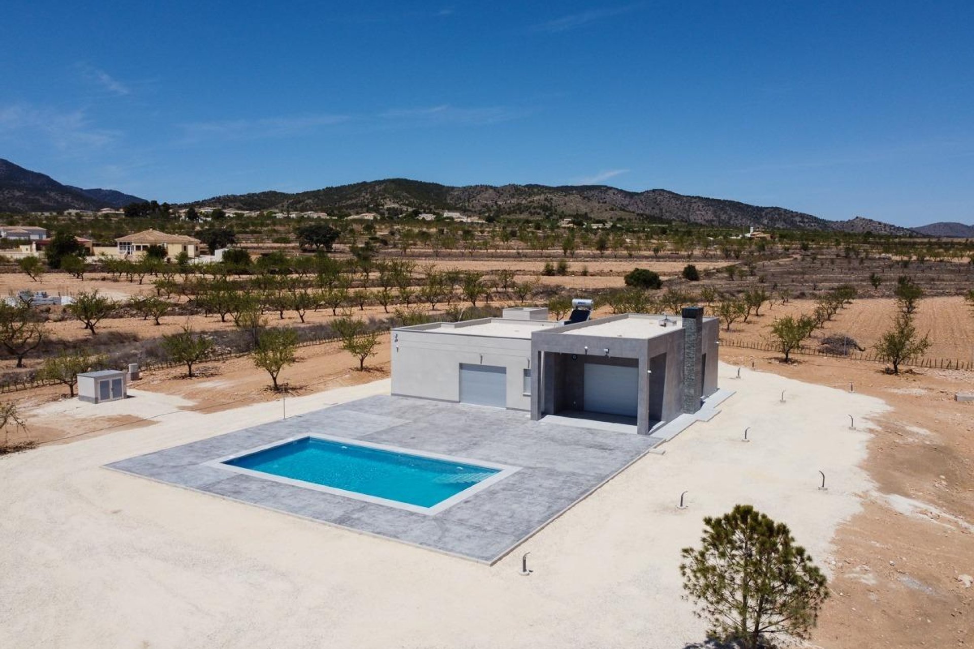 Obra nueva - Independiente / Villa -
Pinoso - Camino Del Prado