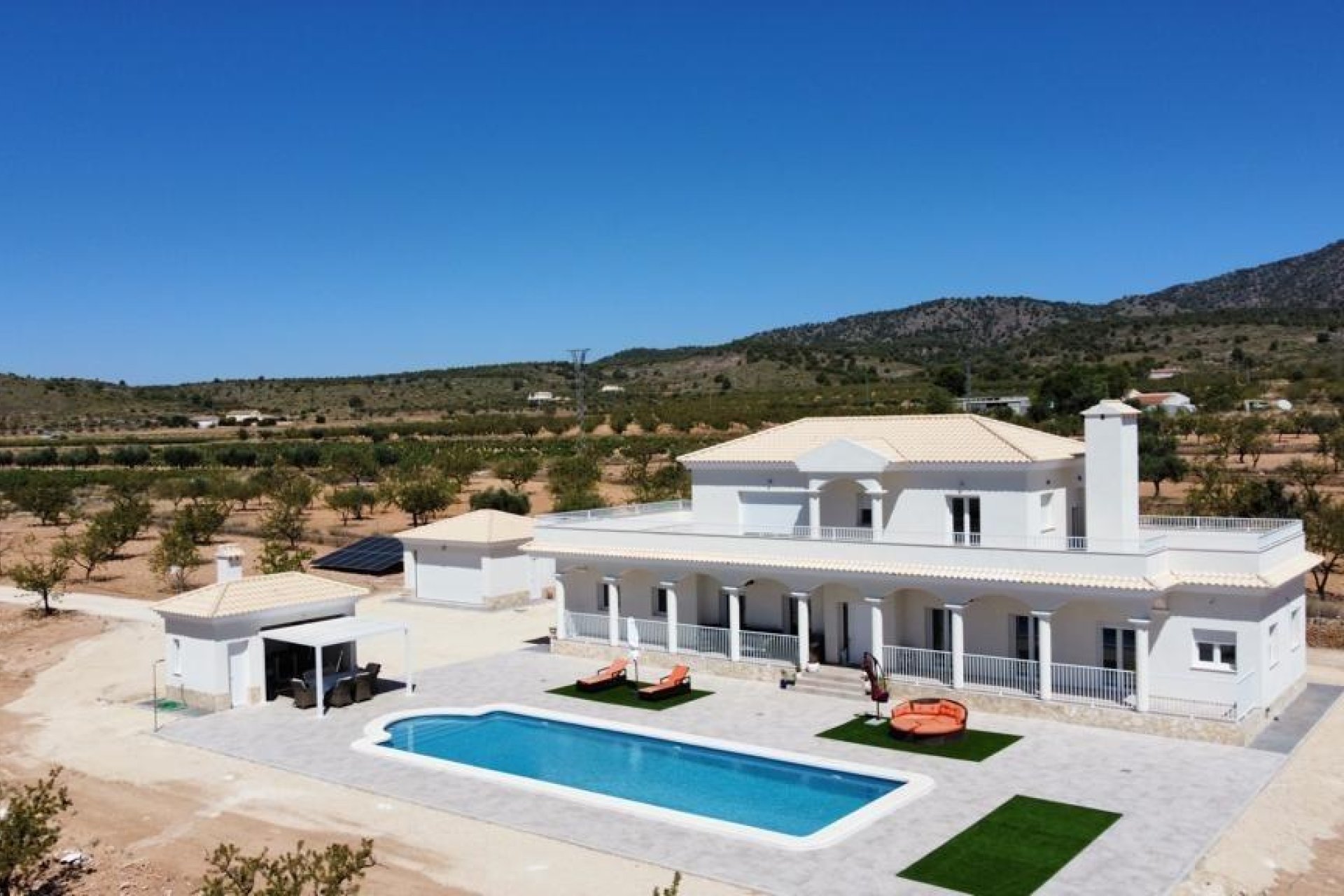 Obra nueva - Independiente / Villa -
Pinoso - Camino Del Prado