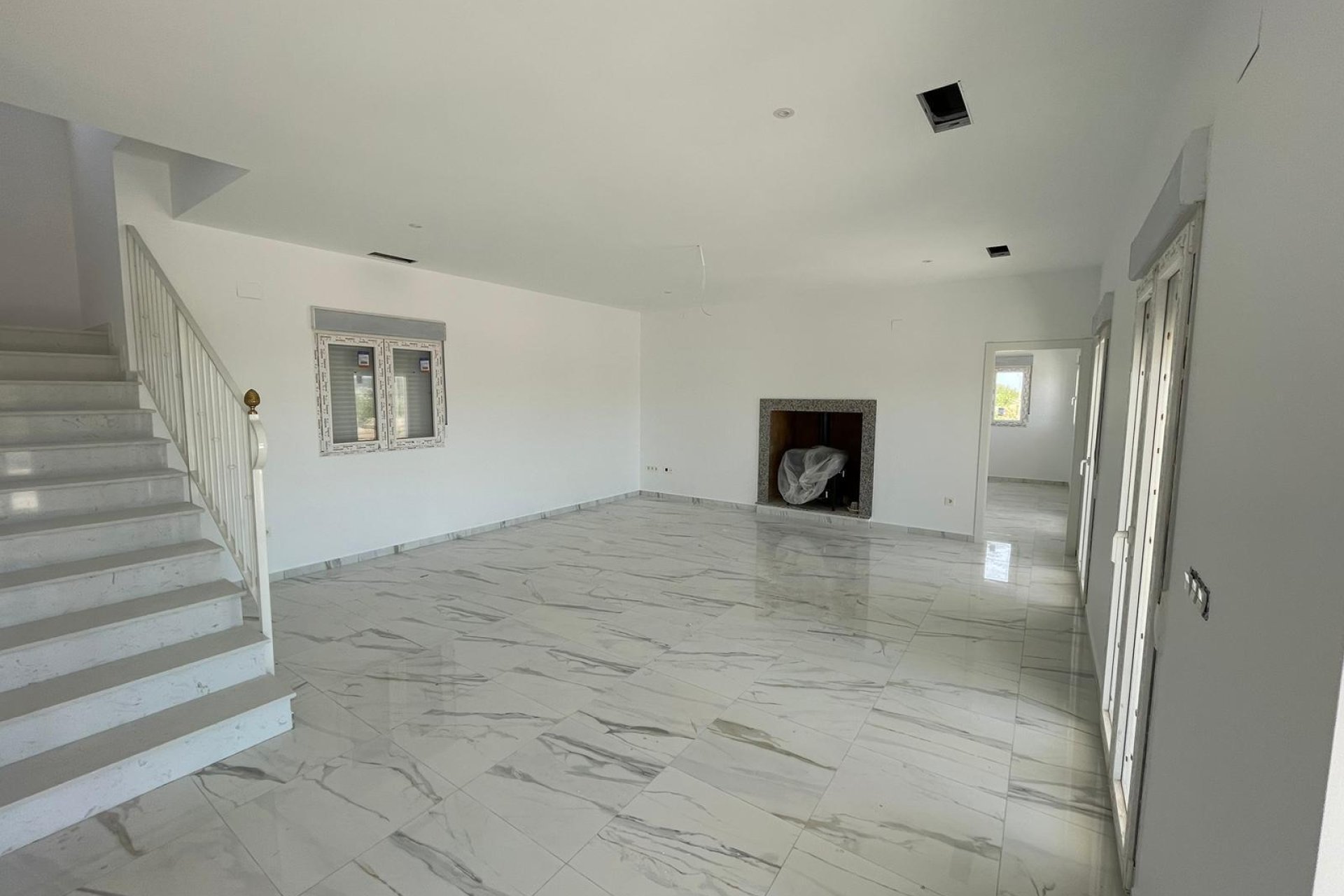 Obra nueva - Independiente / Villa -
Pinoso - Camino Del Prado