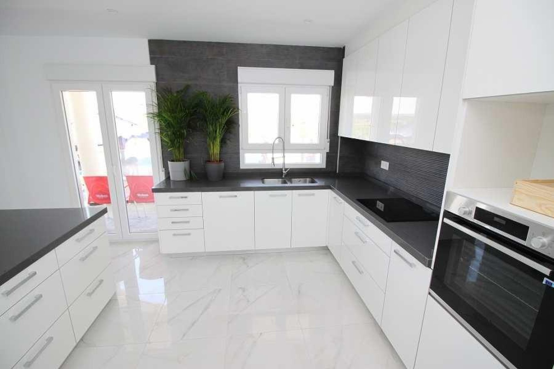 Obra nueva - Independiente / Villa -
Pinoso - Camino Del Prado