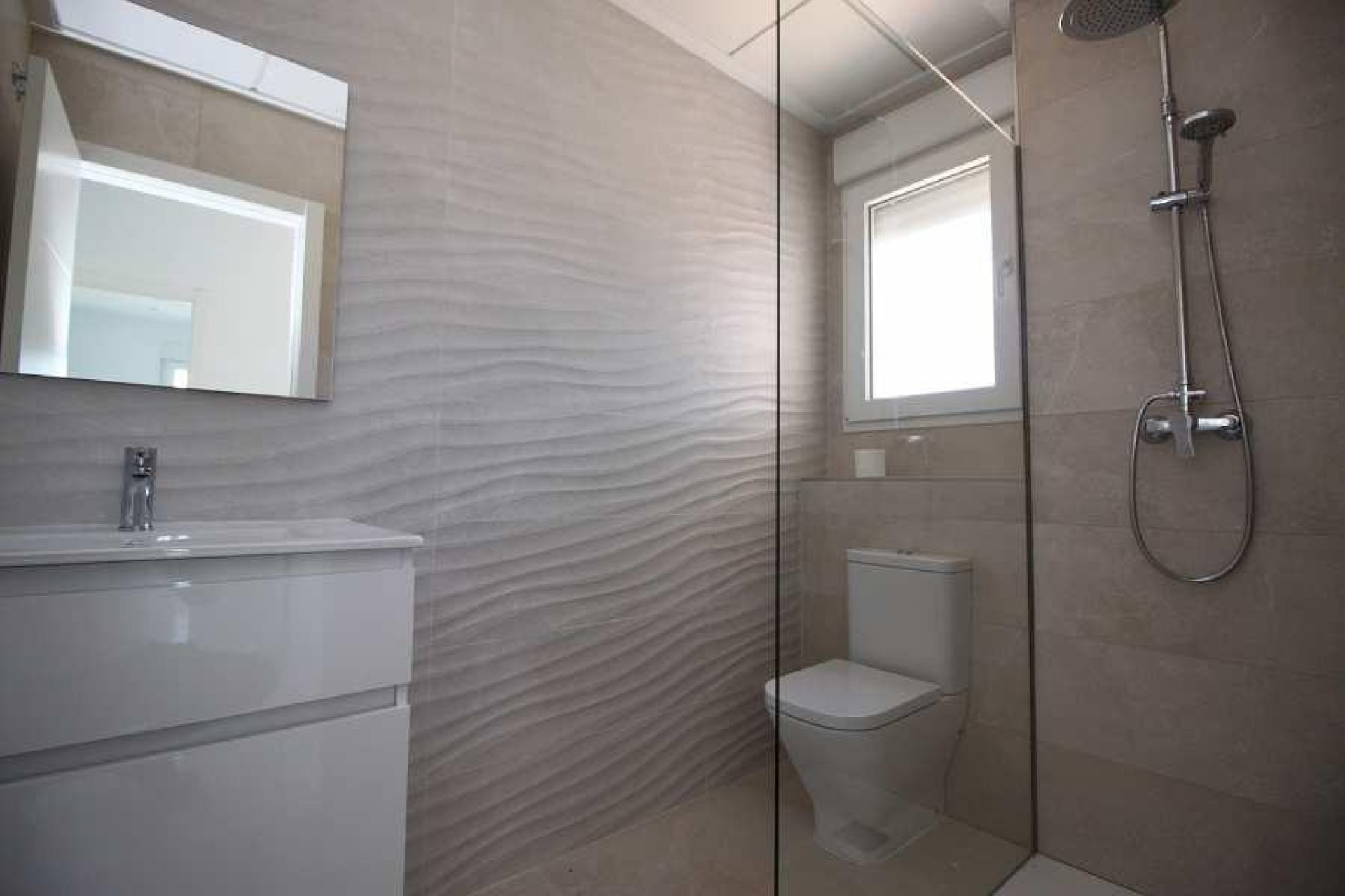 Obra nueva - Independiente / Villa -
Pinoso - Camino Del Prado