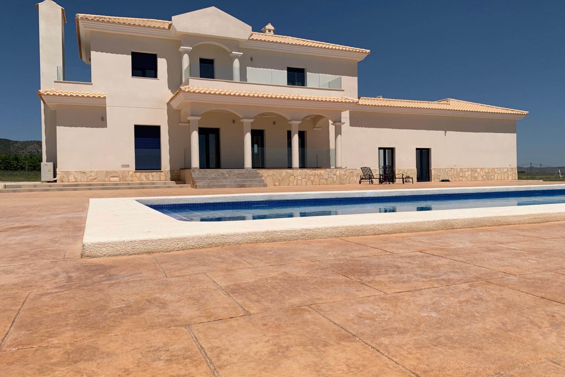 Obra nueva - Independiente / Villa -
Pinoso - Camino Del Prado