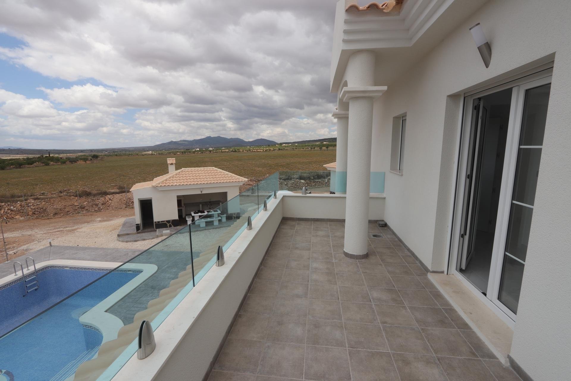 Obra nueva - Independiente / Villa -
Pinoso - Camino Del Prado