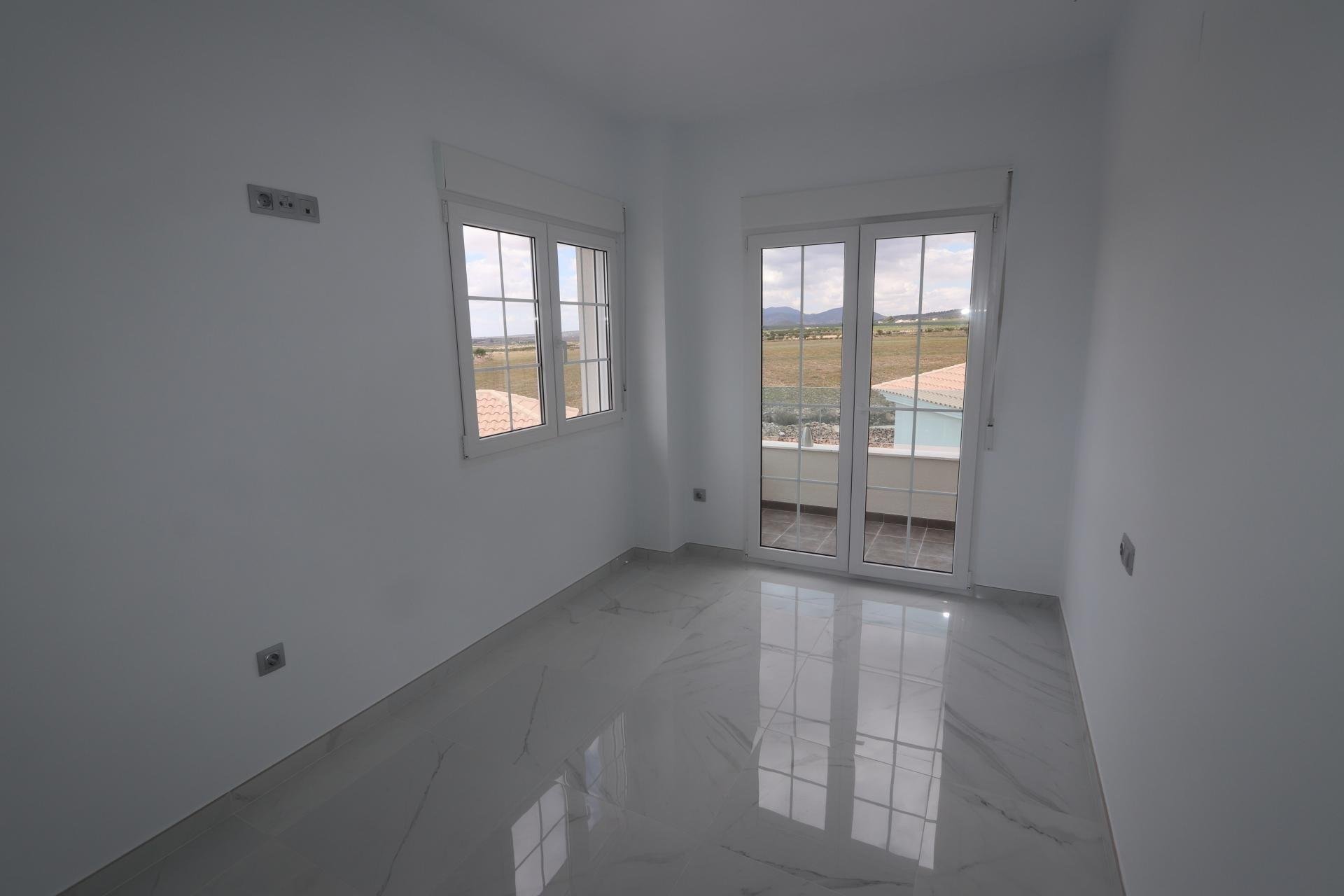 Obra nueva - Independiente / Villa -
Pinoso - Camino Del Prado