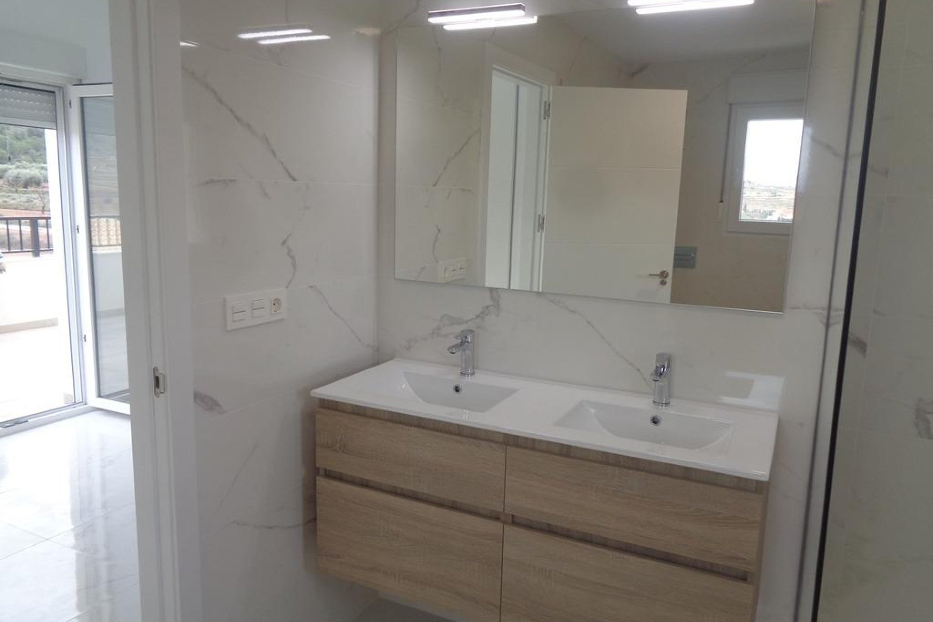 Obra nueva - Independiente / Villa -
Pinoso - Camino Del Prado