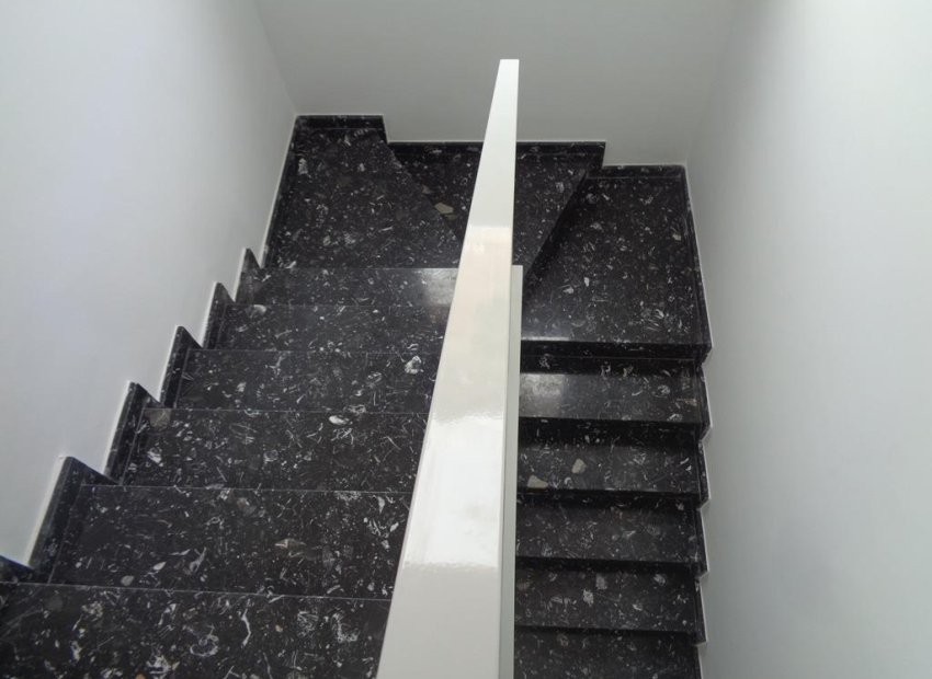 Obra nueva - Independiente / Villa -
Pinoso - Camino Del Prado