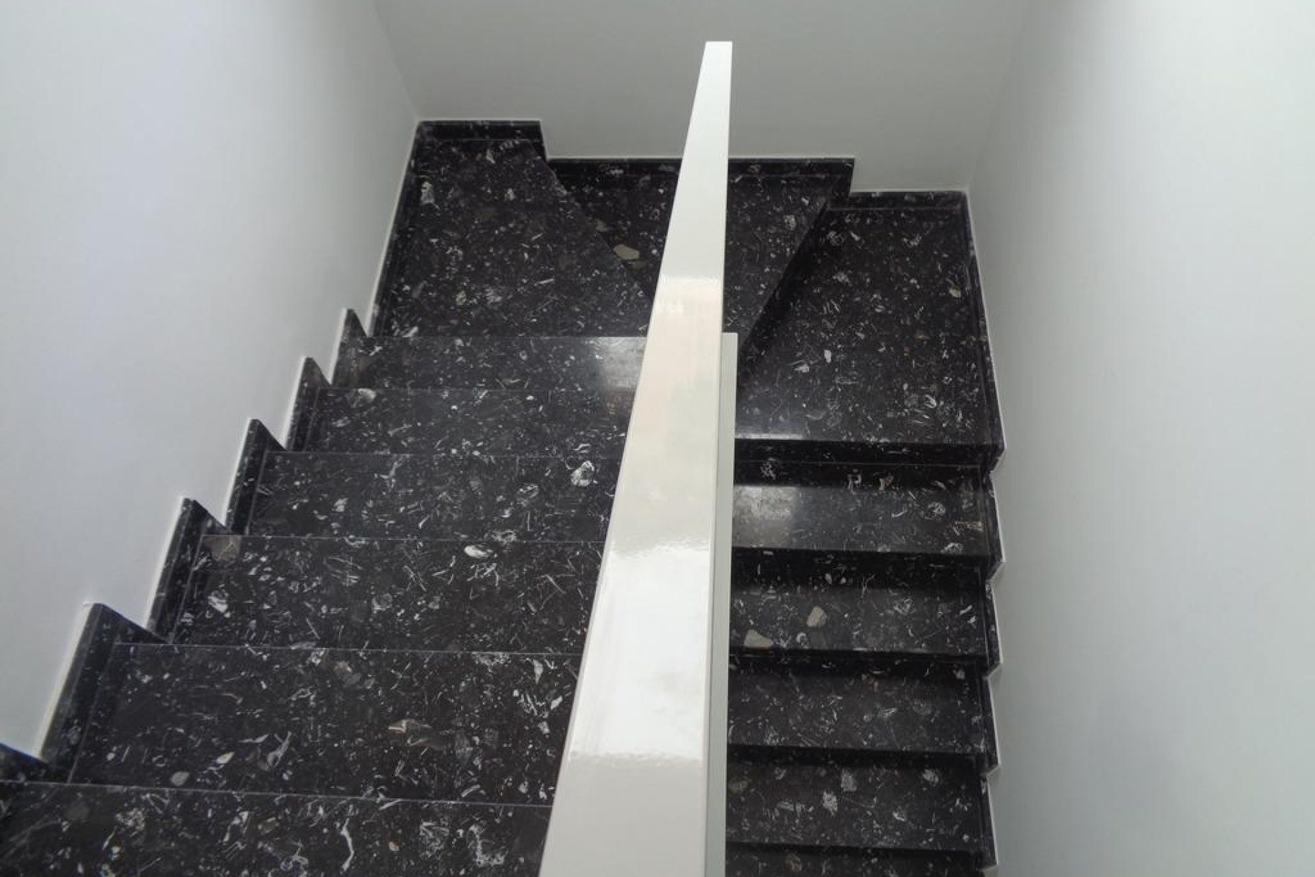 Obra nueva - Independiente / Villa -
Pinoso - Camino Del Prado
