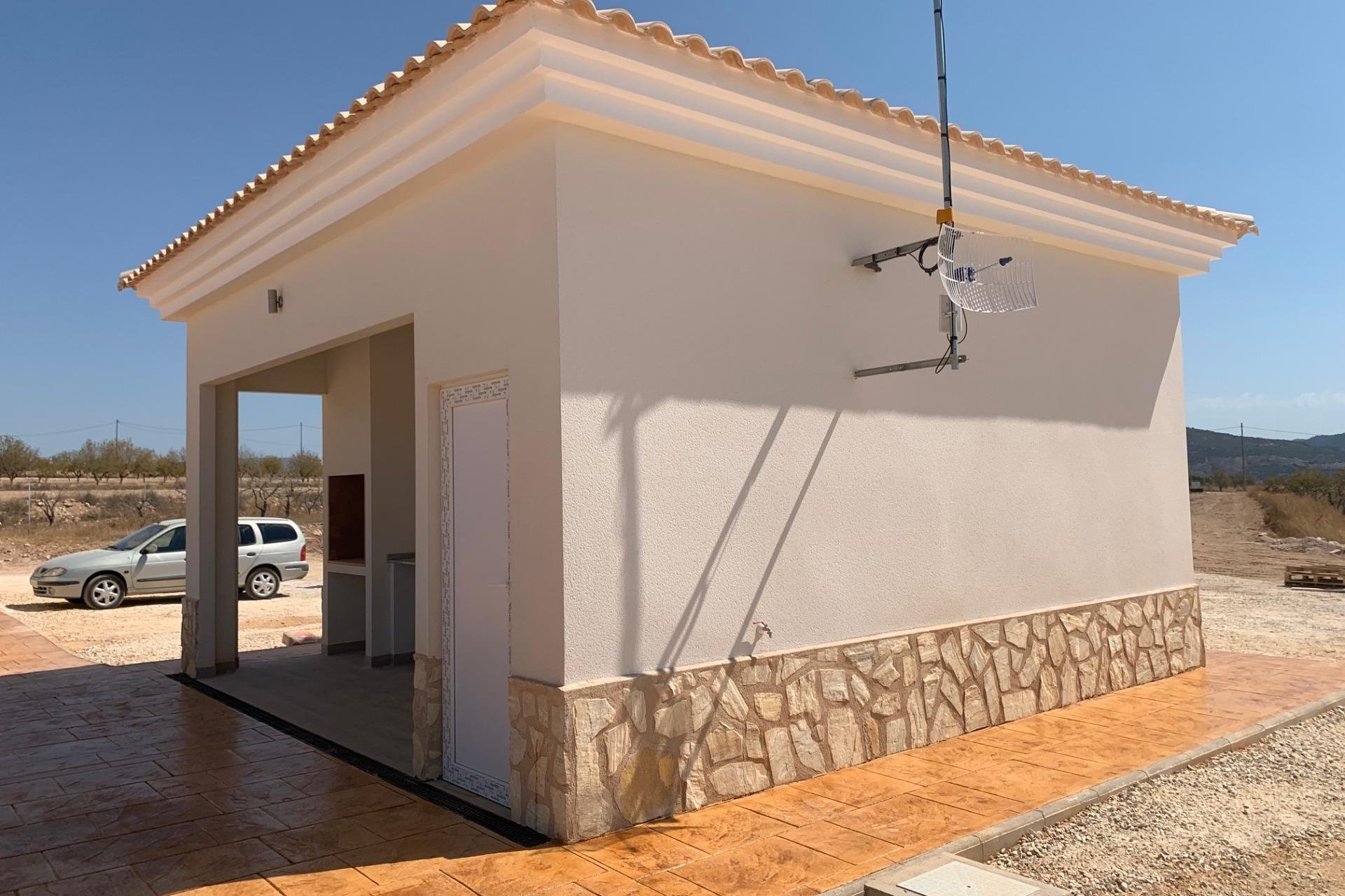 Obra nueva - Independiente / Villa -
Pinoso - Camino Del Prado