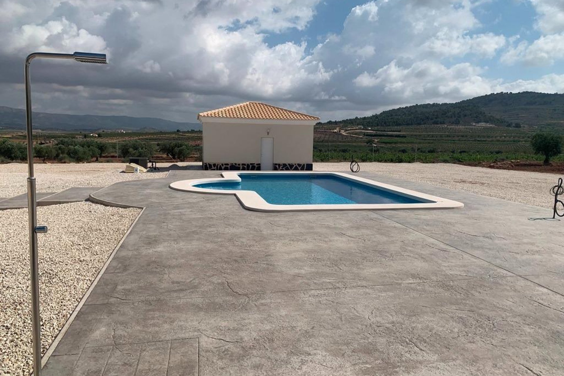 Obra nueva - Independiente / Villa -
Pinoso - Camino Del Prado