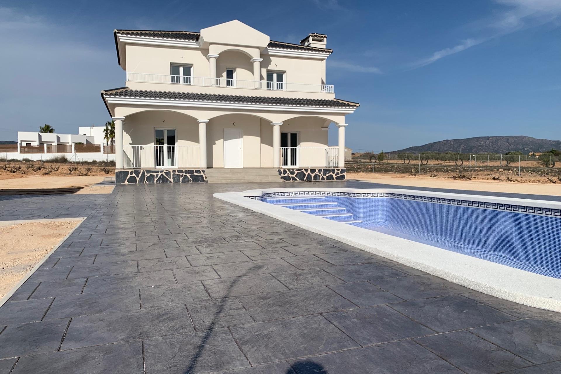 Obra nueva - Independiente / Villa -
Pinoso - Camino Del Prado