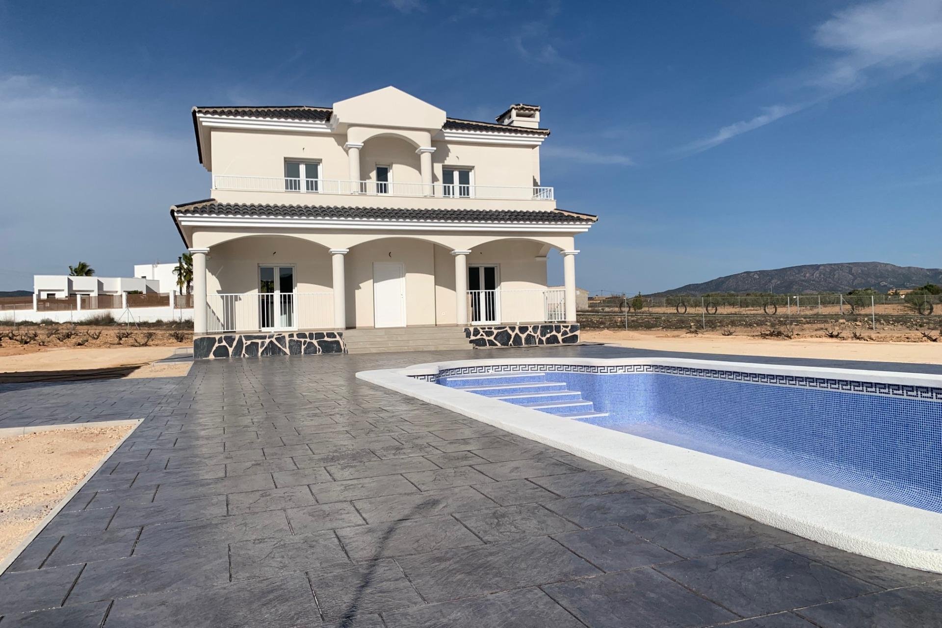 Obra nueva - Independiente / Villa -
Pinoso - Camino Del Prado