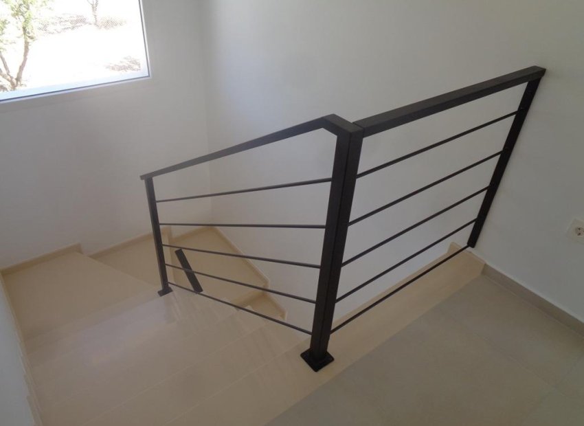 Obra nueva - Independiente / Villa -
Pinoso - Camino Del Prado