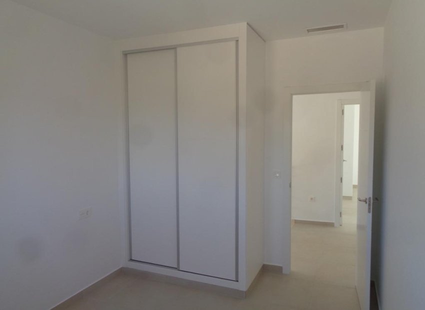 Obra nueva - Independiente / Villa -
Pinoso - Camino Del Prado
