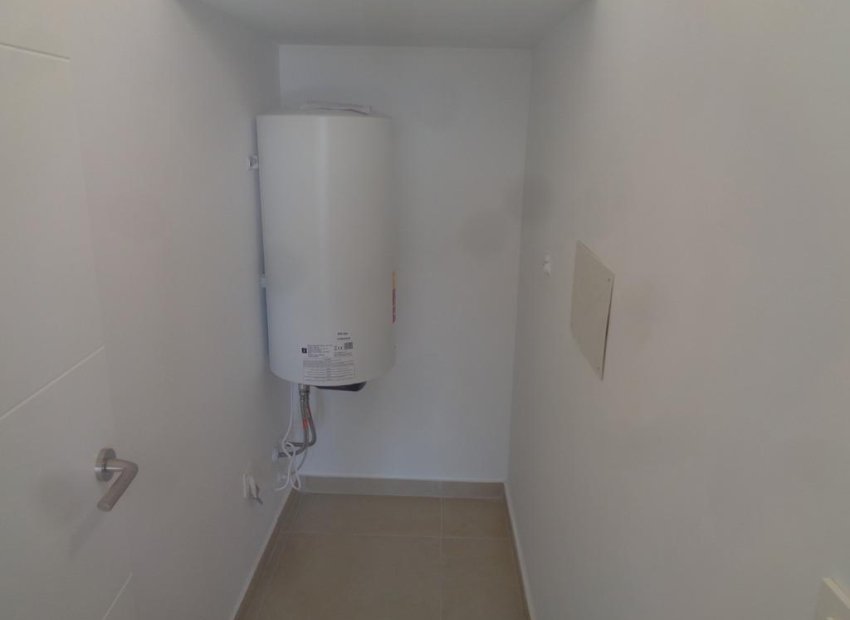 Obra nueva - Independiente / Villa -
Pinoso - Camino Del Prado