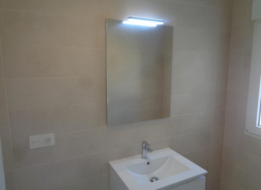 Obra nueva - Independiente / Villa -
Pinoso - Camino Del Prado
