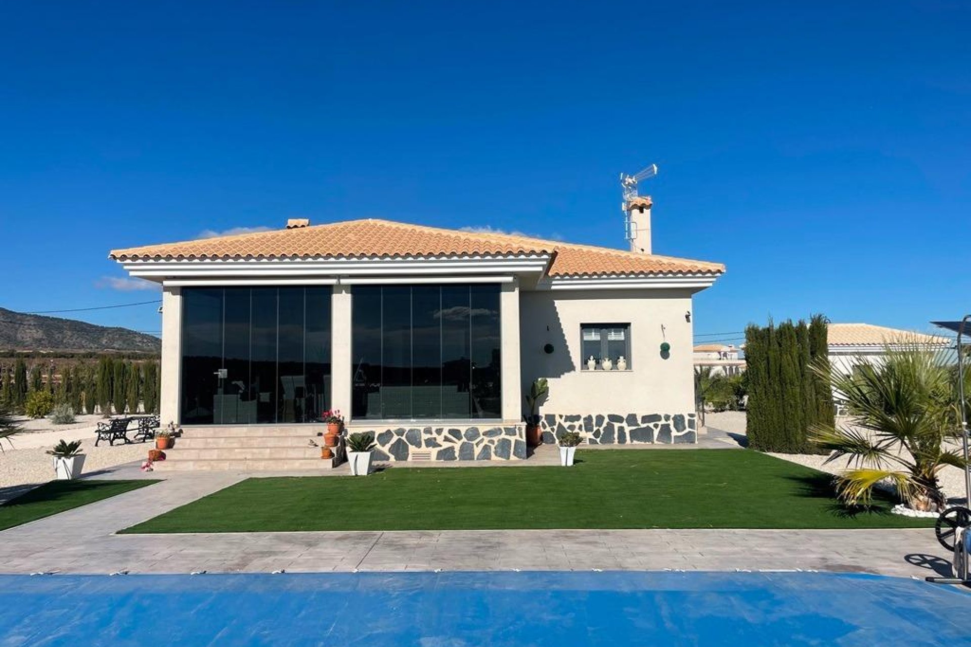 Obra nueva - Independiente / Villa -
Pinoso - Camino Del Prado