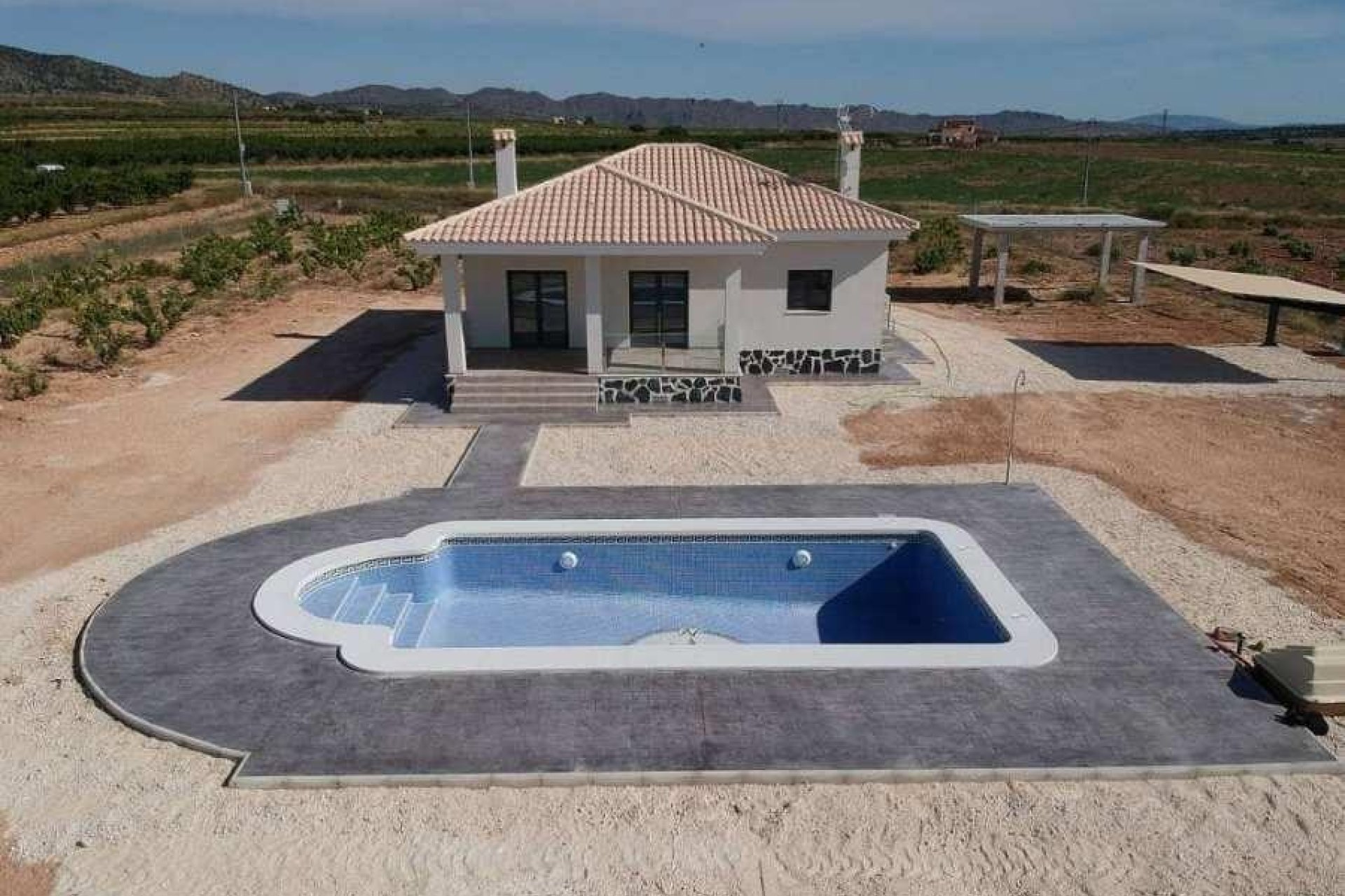 Obra nueva - Independiente / Villa -
Pinoso - Camino Del Prado
