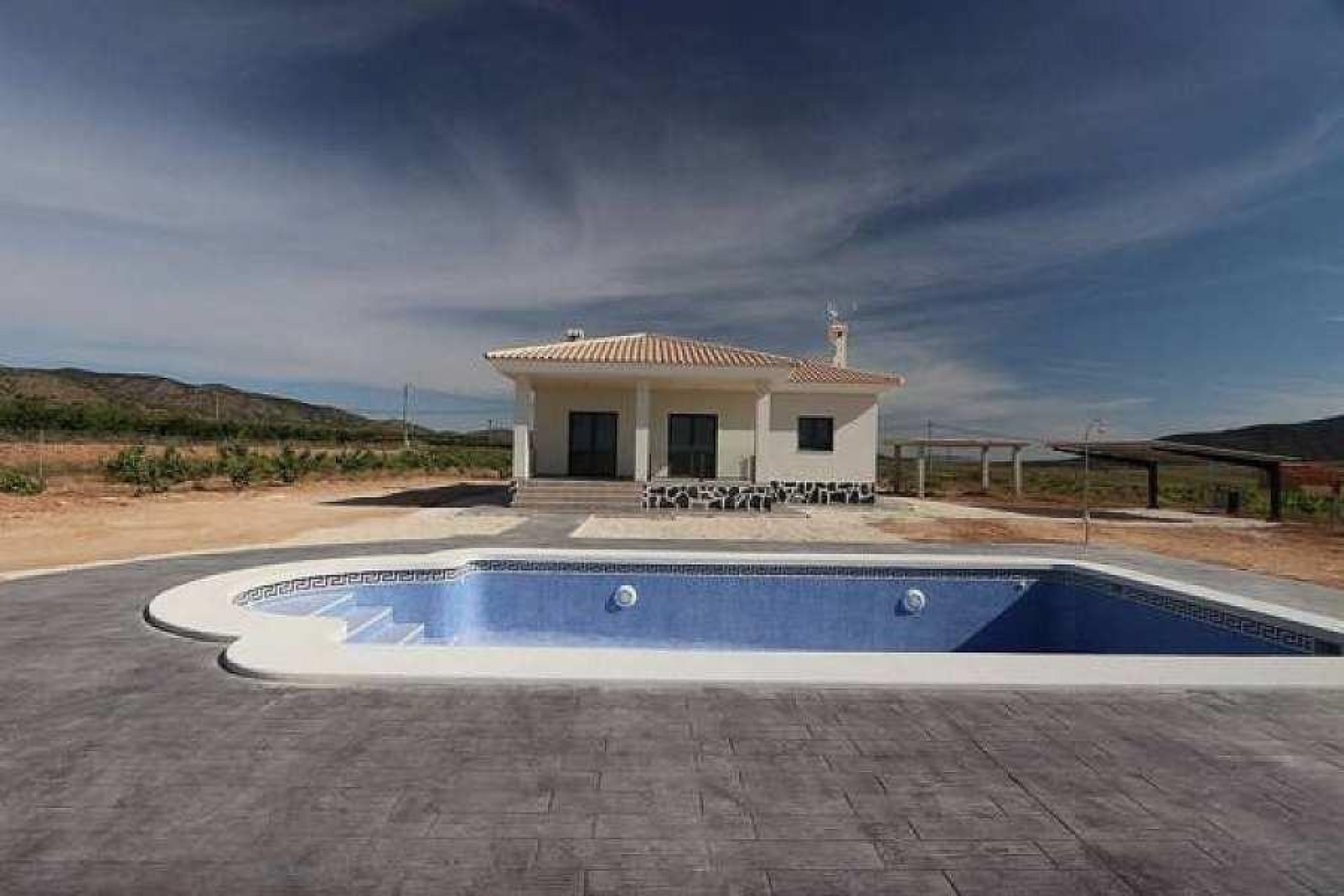 Obra nueva - Independiente / Villa -
Pinoso - Camino Del Prado
